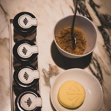 Отель Maison Albar L'imperator Ним