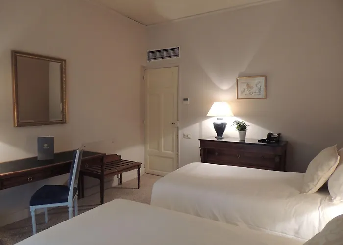 Maison Albar L'imperator 5* Ним