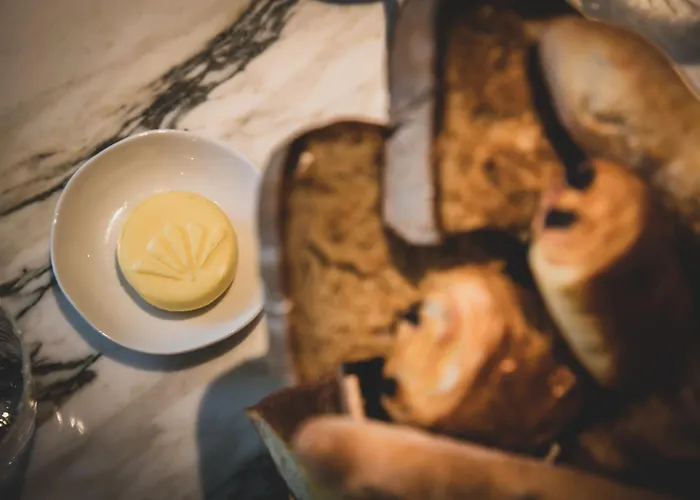 Отель Maison Albar L'imperator Ним